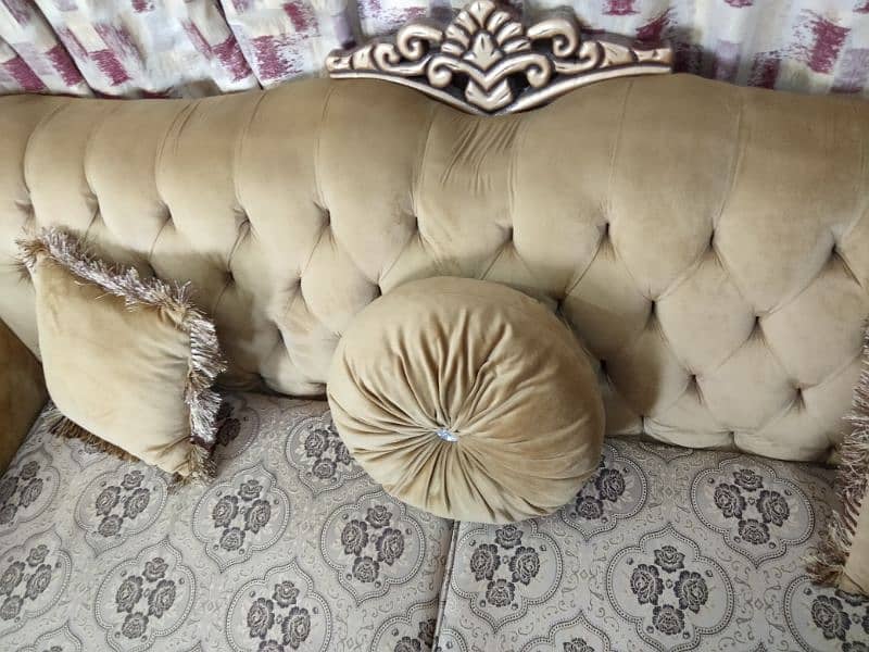 7 seater sofa set with table 0