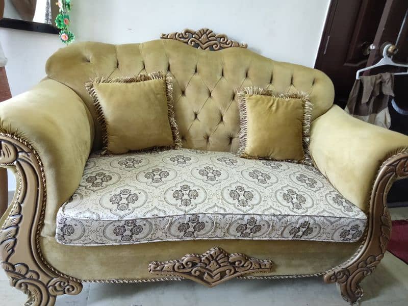 7 seater sofa set with table 2