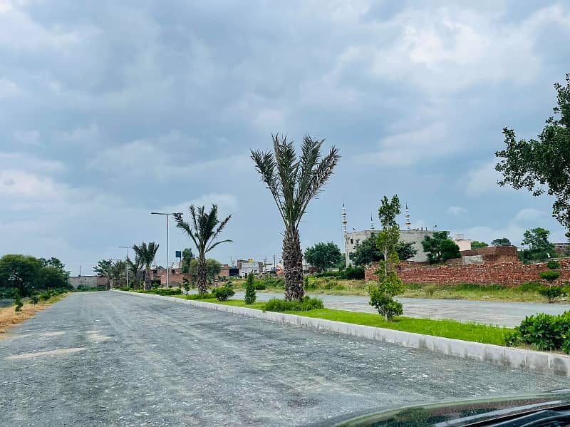 3,4 & 5 Marla LDA Approved Plots on 3.5 Year Easy instalments Near To Bahria Town Lahore 11