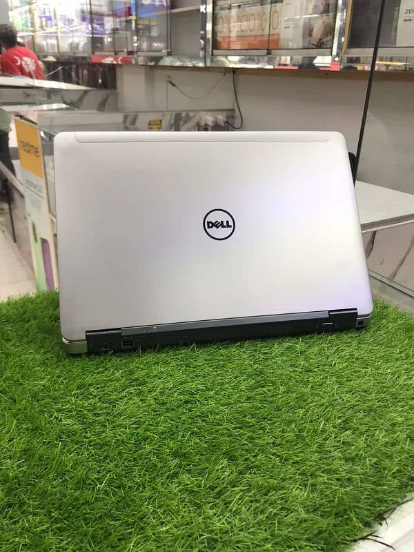 Dell latitude core i7 4th generation 8gb ram 256 SSD laptop for sale 3