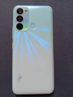 itel vision 3  32gb ROM 2gb RAM 8M camera