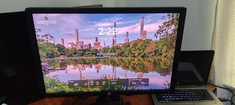 HP 24 inch monitor 1