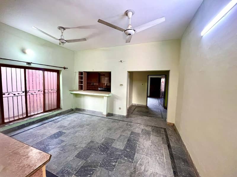 10 MARLA FULL HOUSE FOR RENT WITH GAS IN CDA APPROVED SECTOR F 17 MPCHS ISLAMABAD 10