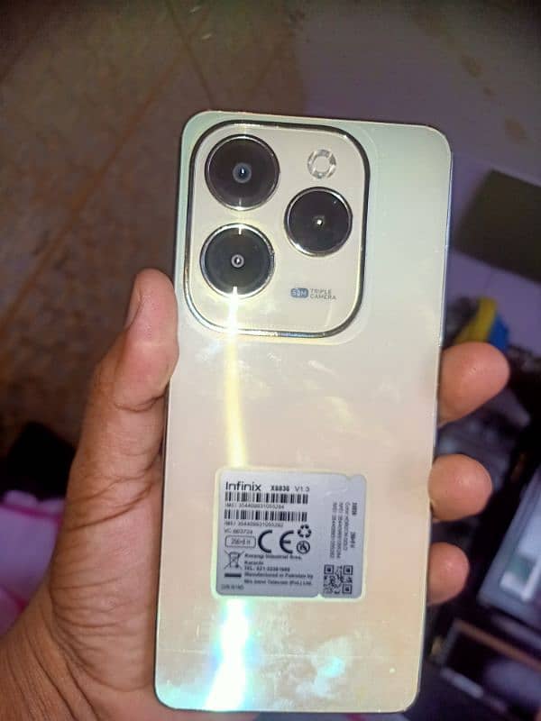 infinix hot 40 8 month warranty 8 plus 8 256 GB urgent for sale 2