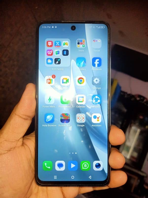 infinix hot 40 8 month warranty 8 plus 8 256 GB urgent for sale 6