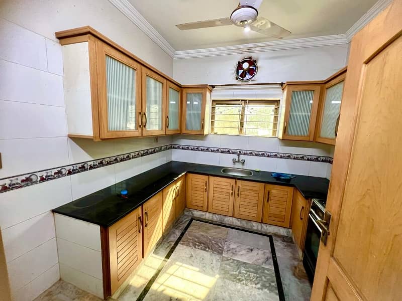 8 MARLA FULL HOUSE FOR RENT WITH GAS IN CDA APPROVED SECTOR F 17 MPCHS ISLAMABAD 6