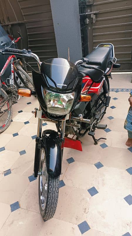 honda pridor | black colour | 2020 model 1