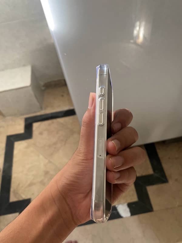 IPhone 16 Pro White Titanium 128 GB Non PTA 2