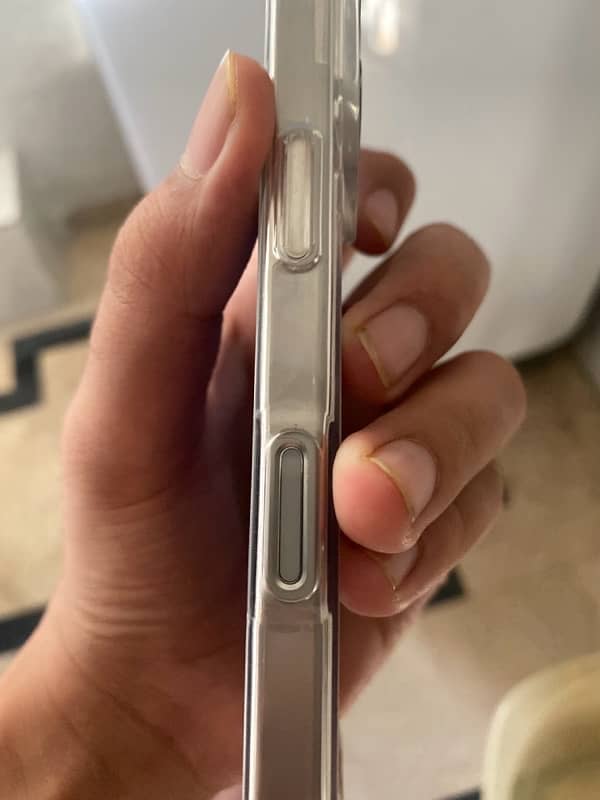 IPhone 16 Pro White Titanium 128 GB Non PTA 5