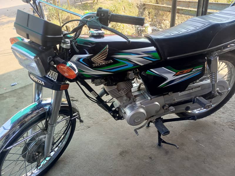 Honda 125 bike 1