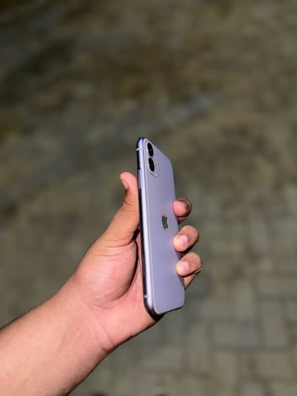 iphone 11 128GB URGENT SELL 1