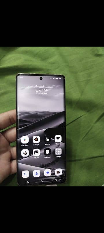 vivo v29 5g. . 12+8 gb ram. . 256gb ram. . 1