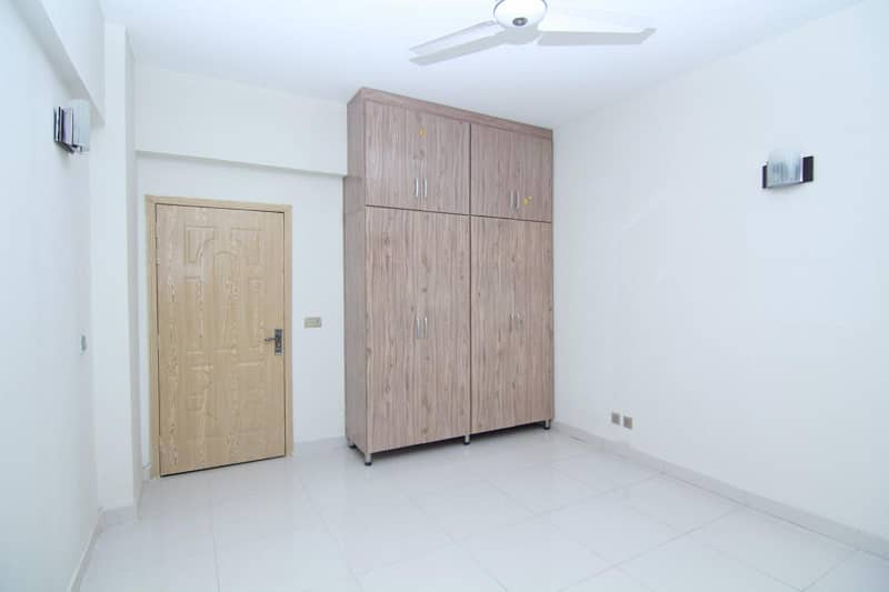 Big Siza 2 Bed Apartment For Rent In DHA Phase 2 Defense Residency 13