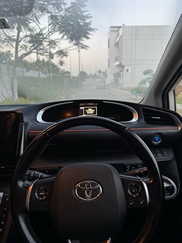 Toyota Sienta 2017 8