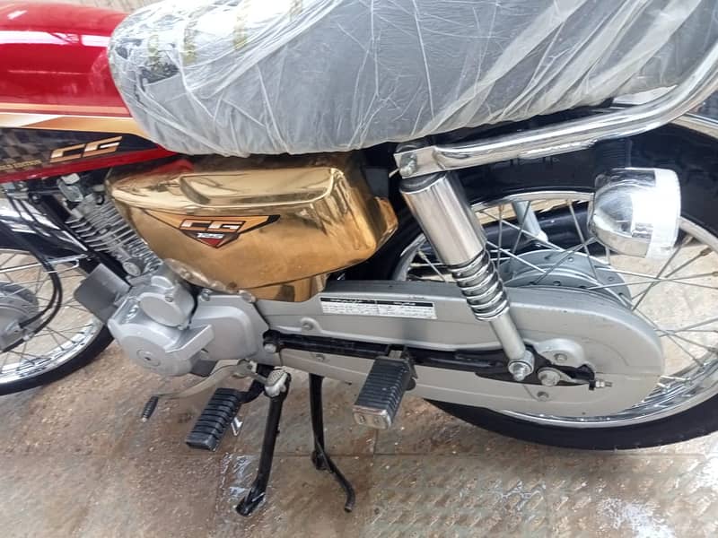 Honda CG 125 2024 4