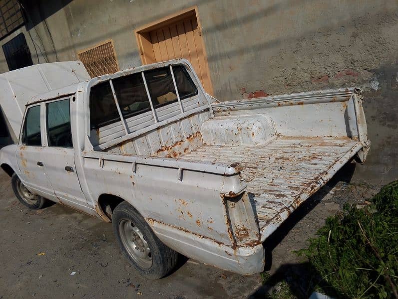 Nissan Pickup 1986 9