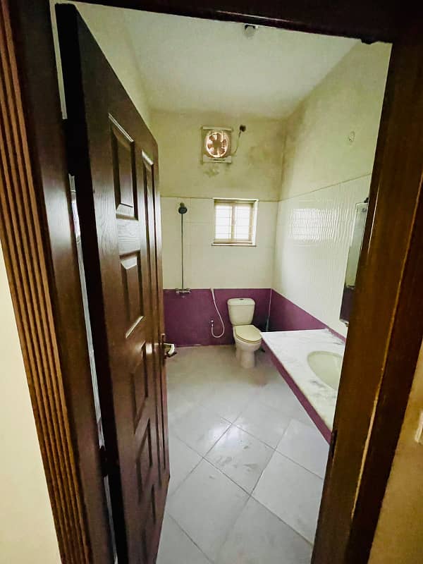 1 Kanal Upper Portion Available For Rent In Pcsir Staf 11