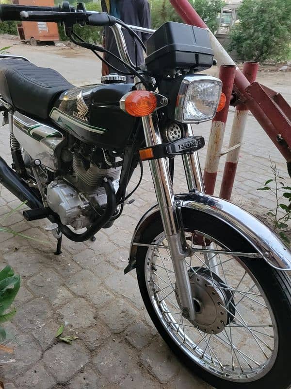 cg125 special edition black colour karachi nmber 7