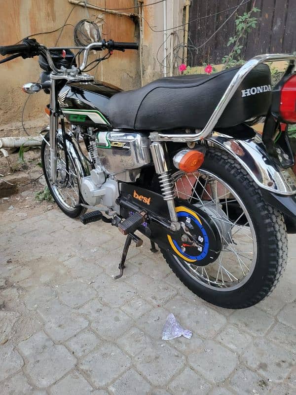 cg125 special edition black colour karachi nmber 9