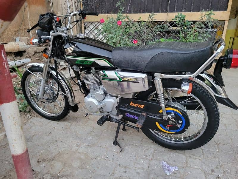 cg125 special edition black colour karachi nmber 11