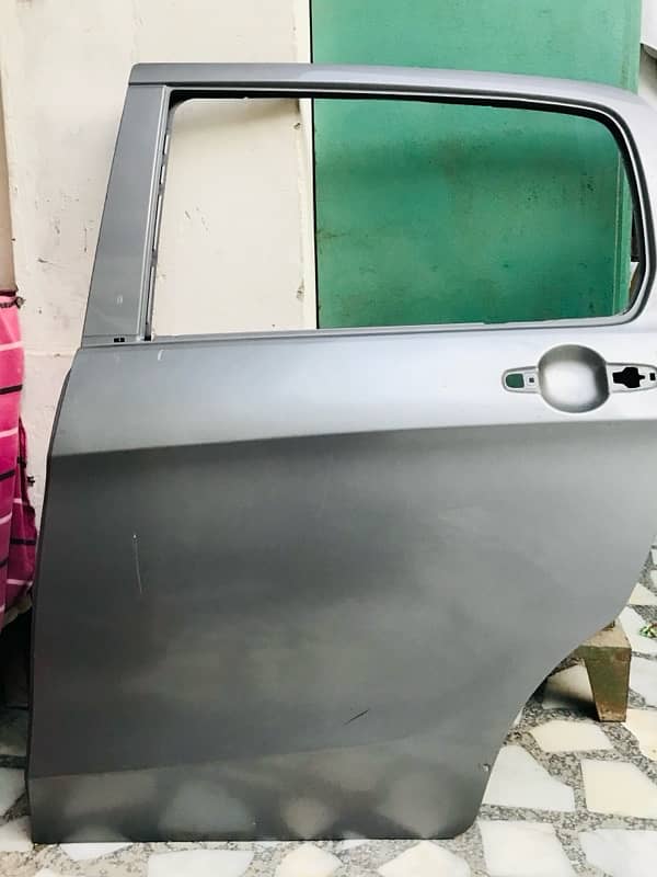 Suzuki Cultus new shape Left side Door. 1