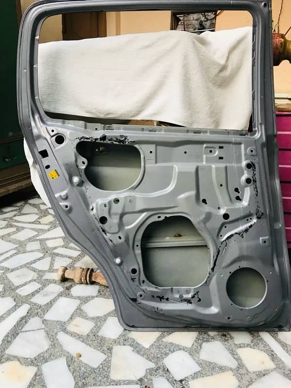 Suzuki Cultus new shape Left side Door. 2