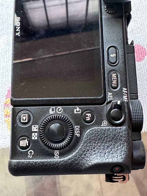 Sony A6400 with 16-50 lens very good condition 9/10 4