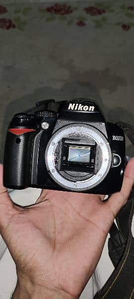 Nikon D3000 DSLR 4