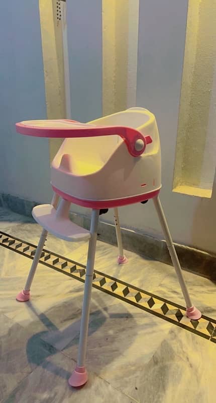 Baby High Chair like new 1