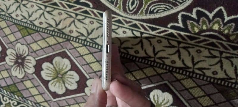 iphone 7 plus pta aproved 32 gp 3