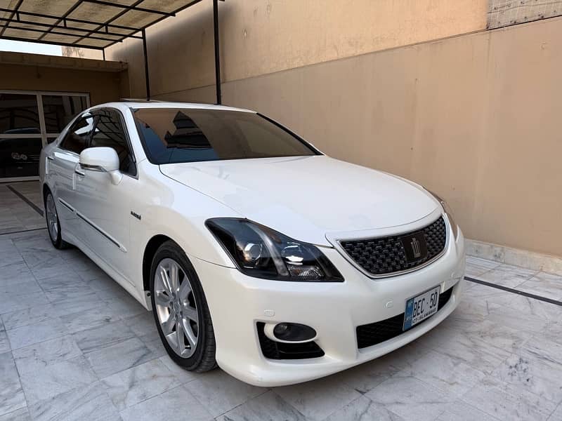 Toyota Crown 2009 3