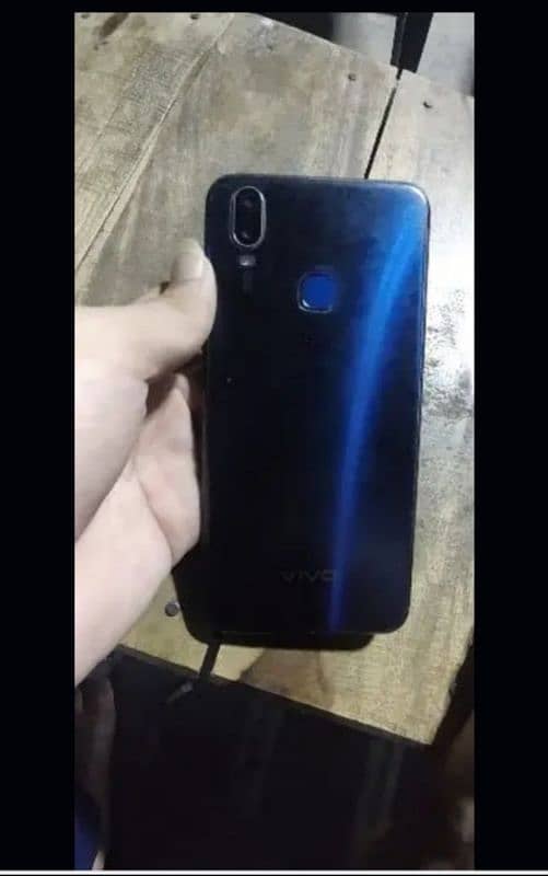 vivo y11 3/32 gb hai panel change back camera rough Baki all okay 1