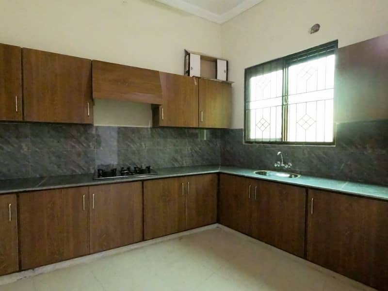 10 Marla Double Storey Corner House Available For Sale In Mustafa Town 5