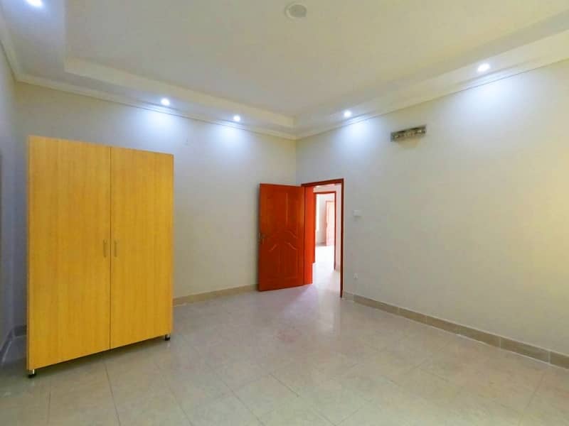 10 Marla Double Storey Corner House Available For Sale In Mustafa Town 8