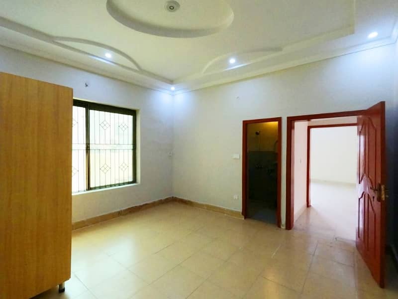 10 Marla Double Storey Corner House Available For Sale In Mustafa Town 11