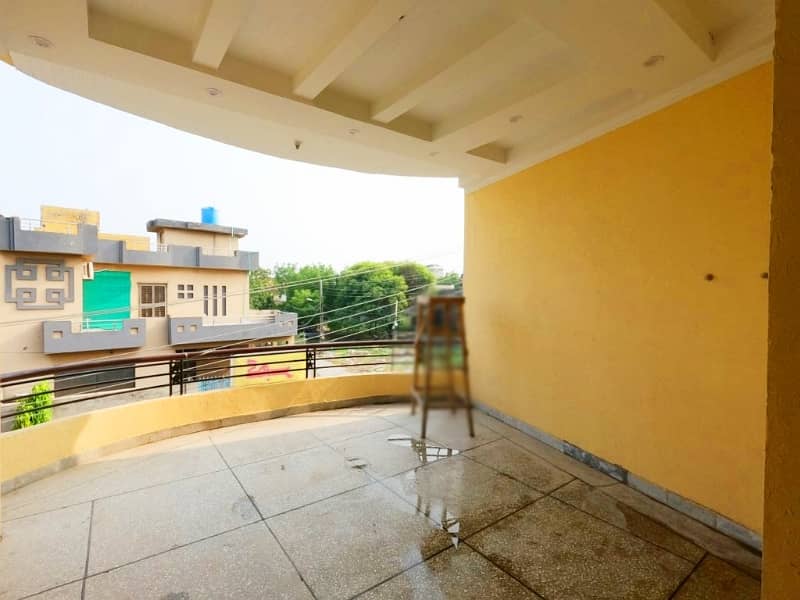 10 Marla Double Storey Corner House Available For Sale In Mustafa Town 29