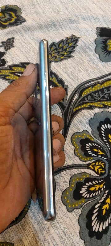 OnePlus 9pro 12/256 dual sim pta pach line pin dot . . see in picture 7