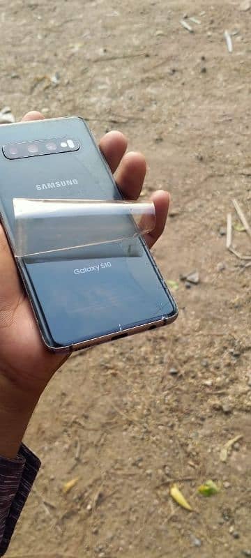 Samsung  s10 camera or pubg king 17