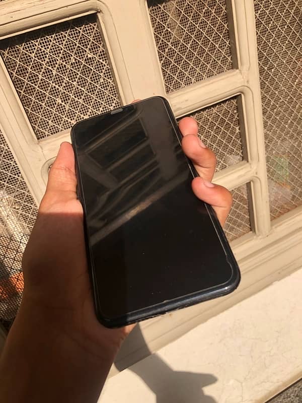 iPhone Xs Max 1