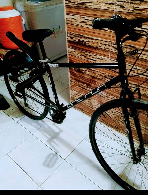 bicycle impoted full size 26 inch hybrid bike,i call no 03149505437 2