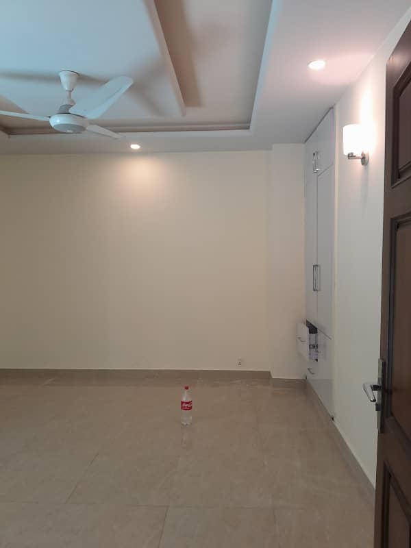 3 Bed Appartment Available for Rent in E-11/4 8