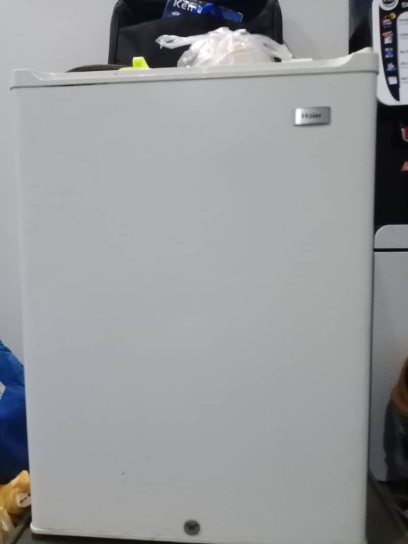 HAIER MINI BED ROOM SIZE FRIDGE 2