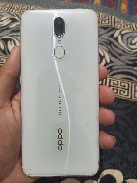 Oppo F11 8/256 0