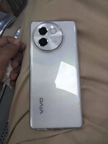 Vivo V30e 1