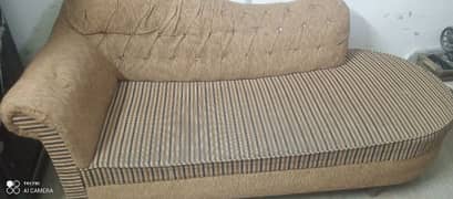 3 seater bigg size dewaan urgent sale