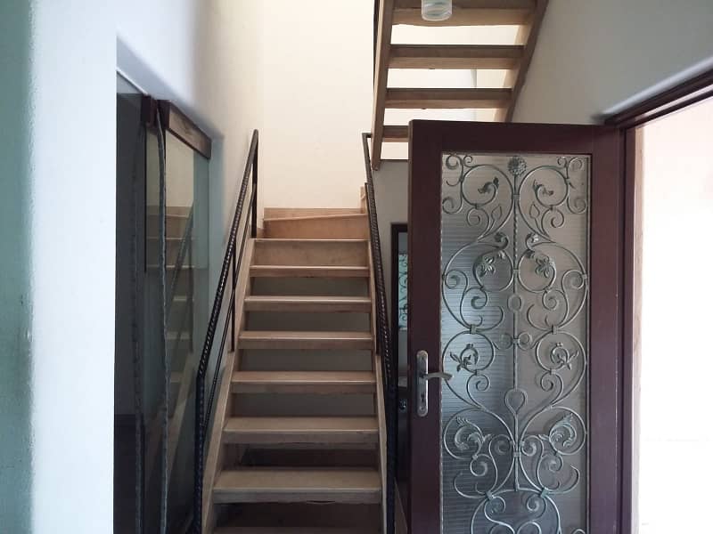 Corner Old Solid Constructed 4 Bedroom house near to Ghazi Road and Commercial 6