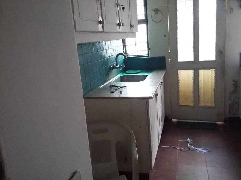 Corner Old Solid Constructed 4 Bedroom house near to Ghazi Road and Commercial 11