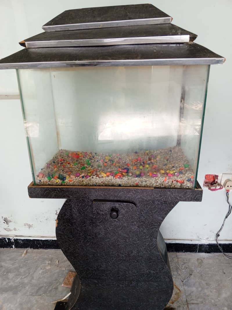 Aquarium for sale  in good condition 1