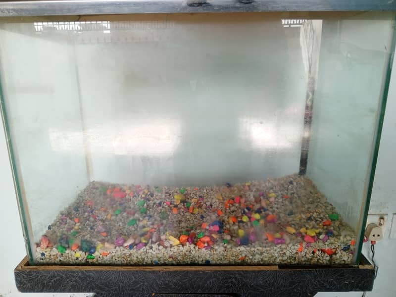 Aquarium for sale  in good condition 4