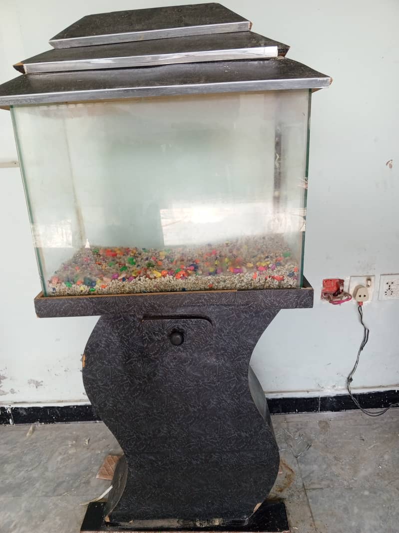 Aquarium for sale  in good condition 5